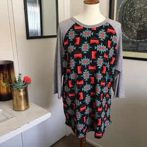 LuLaRoe Randy Baseball Tee, geometric print